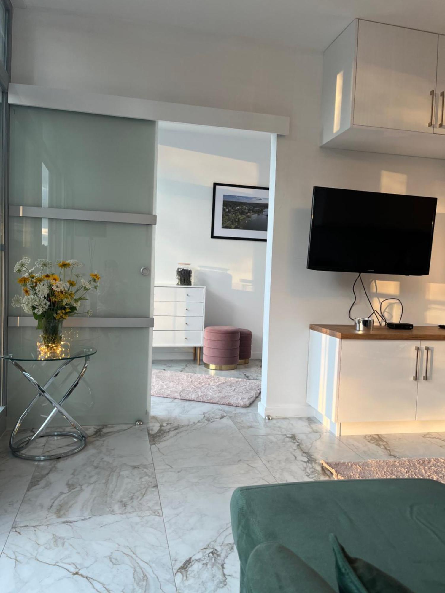 צ'ארזיקובי Apartament Turystyczny Z Widokiem Na Jezioro מראה חיצוני תמונה